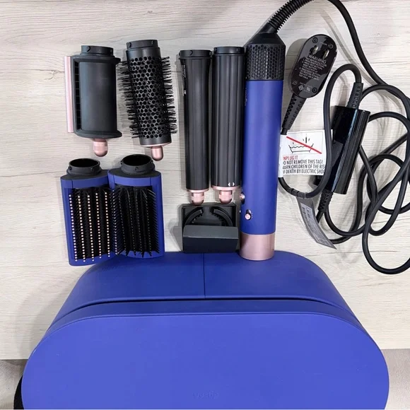 Dyson Special Edition Airwrap ™ Multi-Styler
Complete Long - Picture 2 of 14